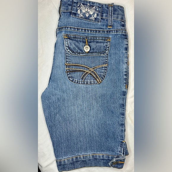 Arizona Jeans Co. Denim Capri Pants. Girls Size 12 Reg. - Picture 5 of 5